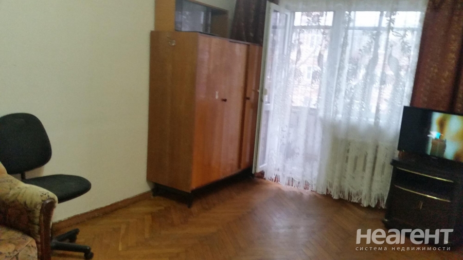 Продается 1-комнатная квартира, 32 м²