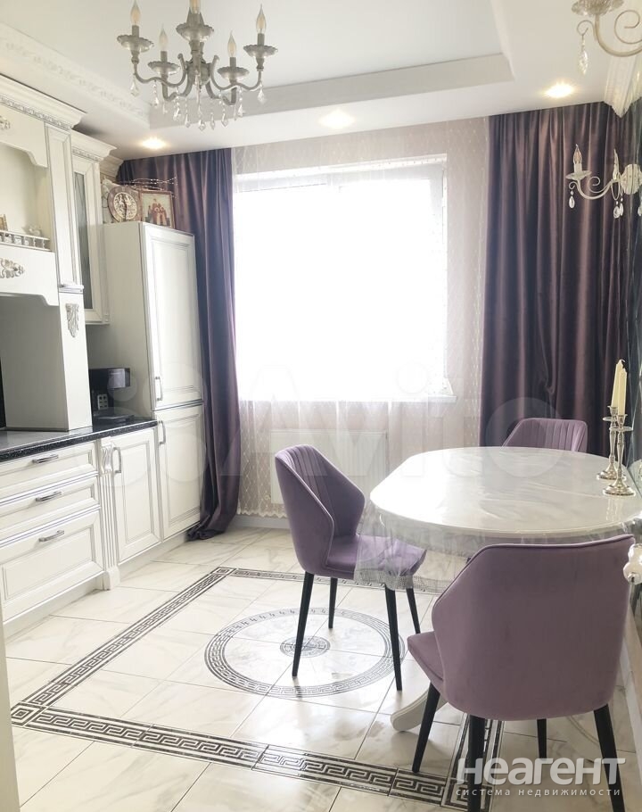 Продается 2-х комнатная квартира, 65 м²