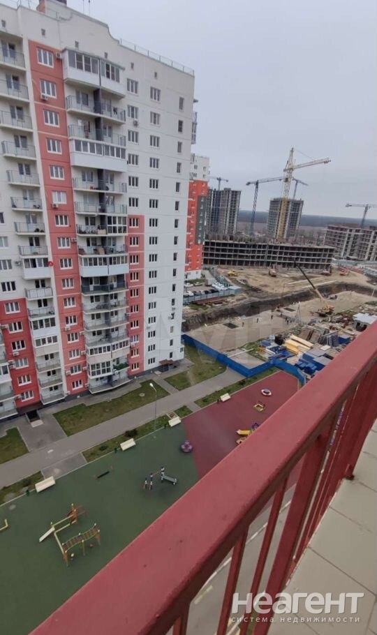 Продается 1-комнатная квартира, 41,9 м²