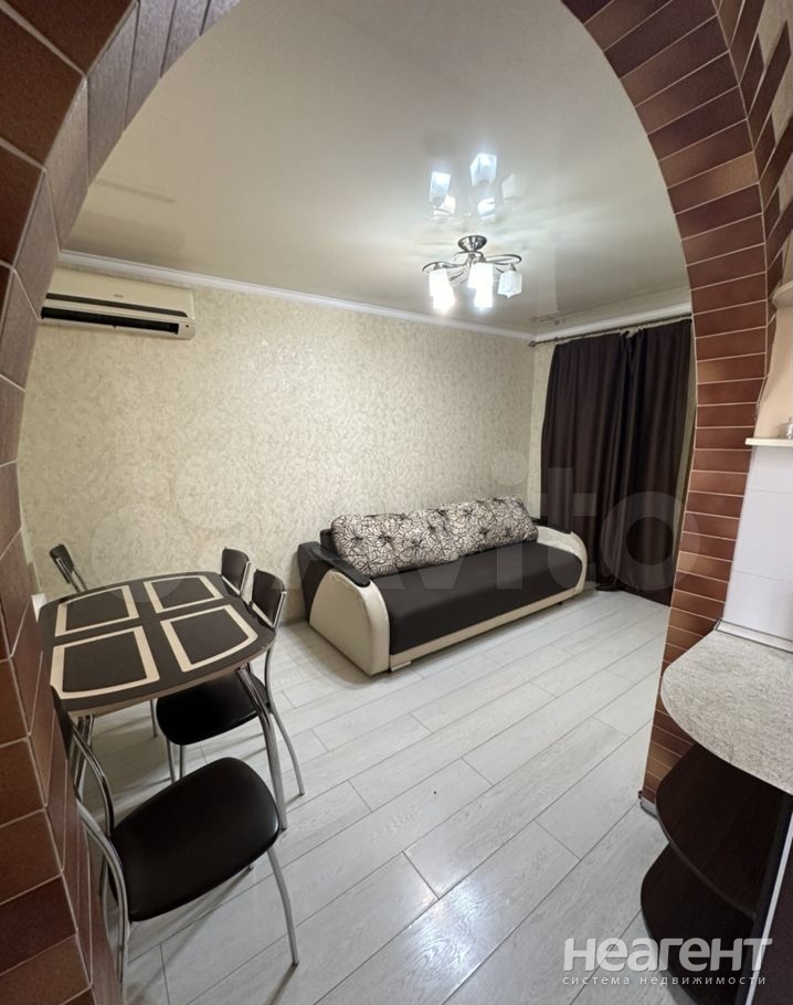 Продается 1-комнатная квартира, 44 м²