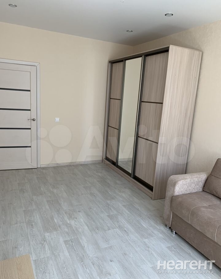 Продается 1-комнатная квартира, 38,5 м²