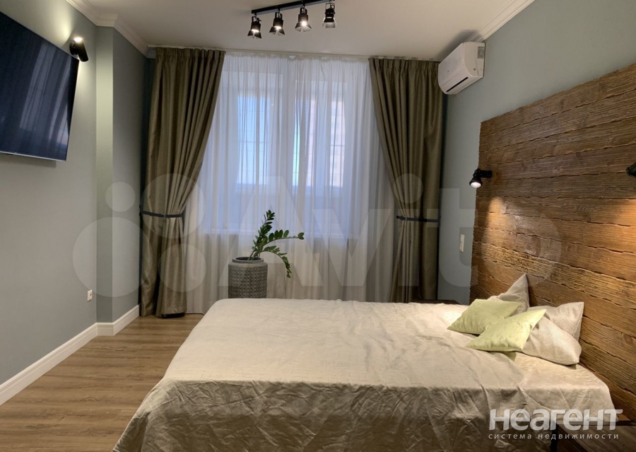 Сдается 1-комнатная квартира, 42 м²