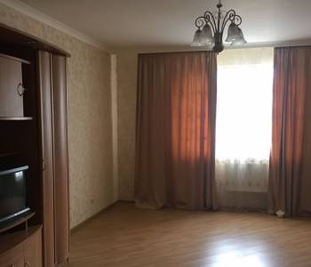 Сдается 2-х комнатная квартира, 82 м²