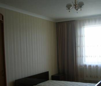 Сдается 2-х комнатная квартира, 82 м²