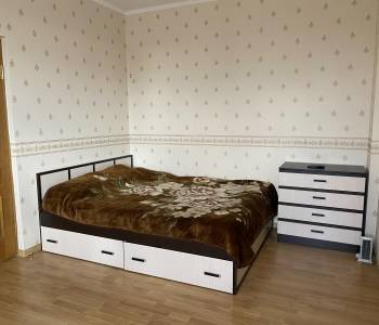 Продается 1-комнатная квартира, 43 м²