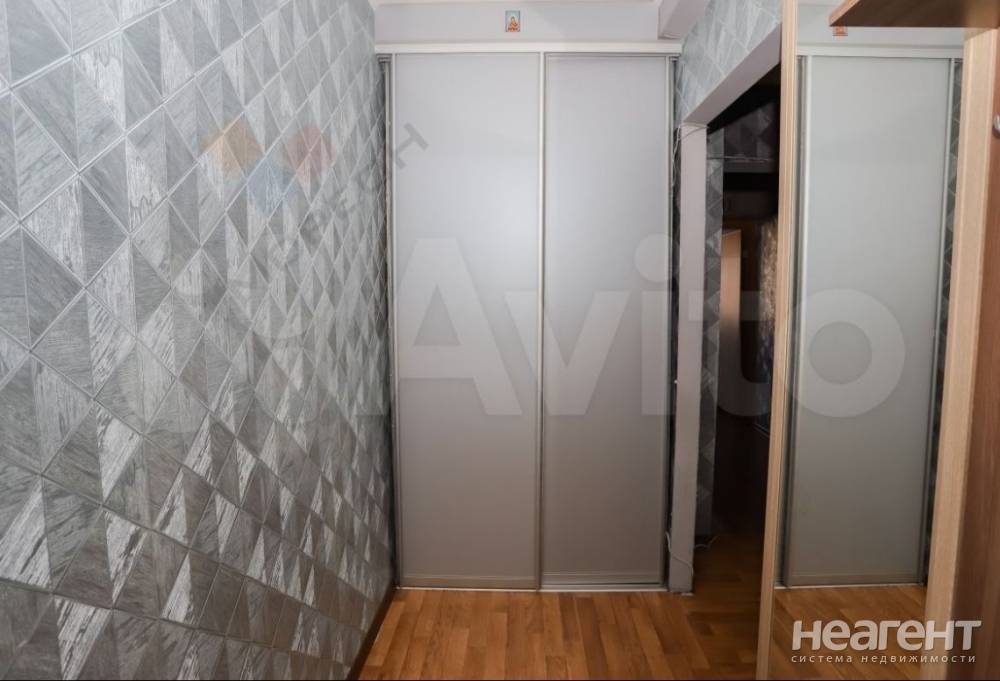 Продается 3-х комнатная квартира, 57 м²