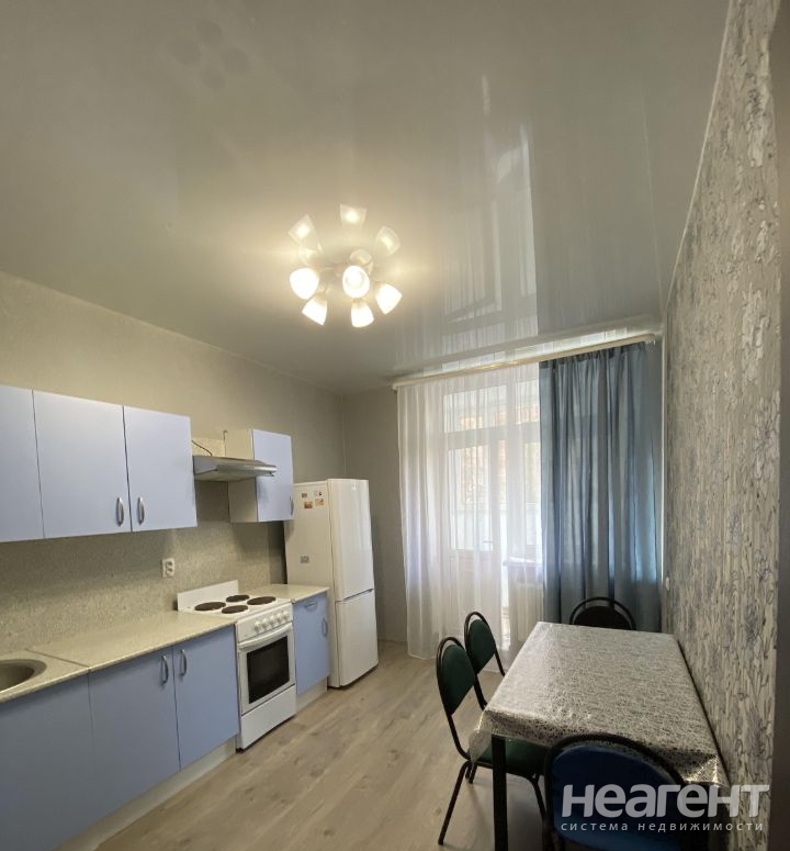 Продается 1-комнатная квартира, 37,8 м²