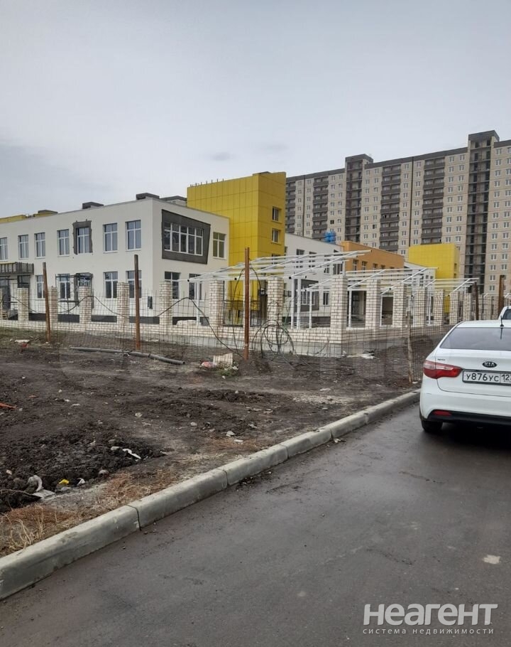 Продается 1-комнатная квартира, 36 м²