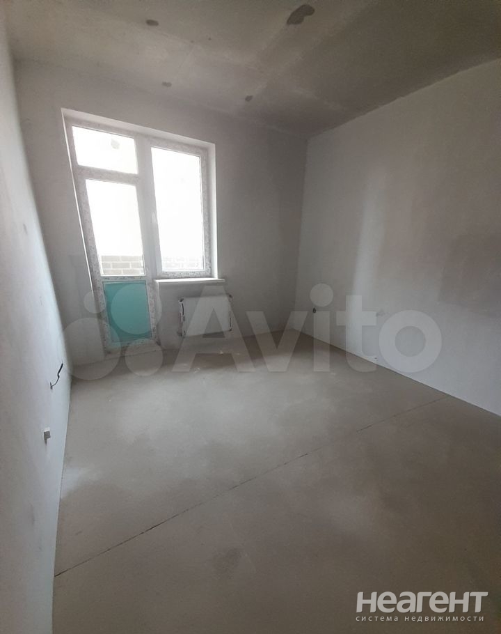 Продается 1-комнатная квартира, 36 м²