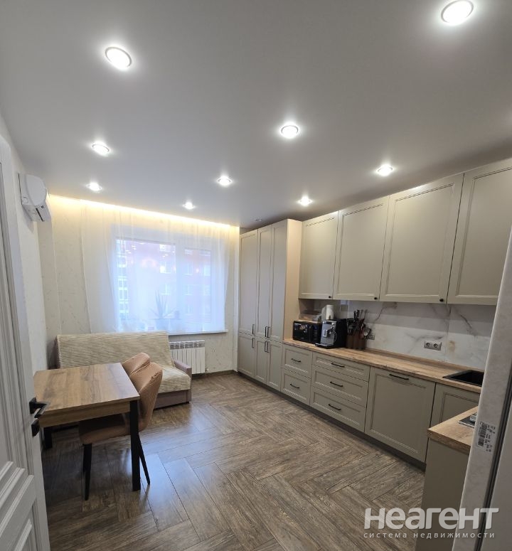 Продается 2-х комнатная квартира, 65,4 м²