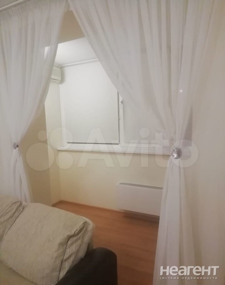 Продается 1-комнатная квартира, 45 м²