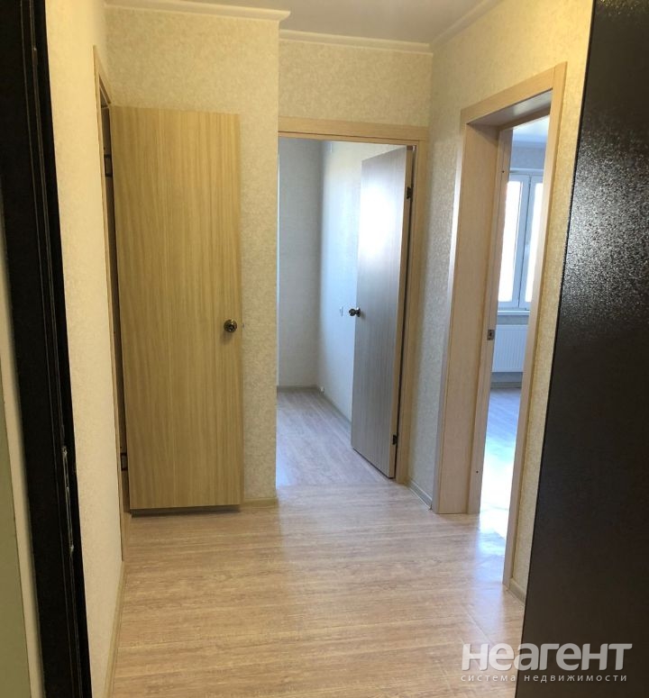 Продается 1-комнатная квартира, 39 м²