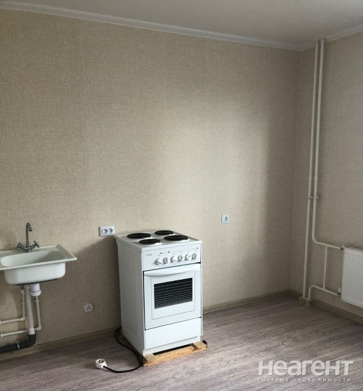 Продается 1-комнатная квартира, 39 м²