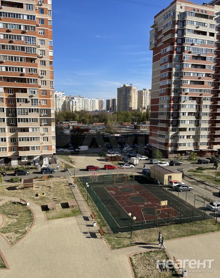 Продается 1-комнатная квартира, 39 м²