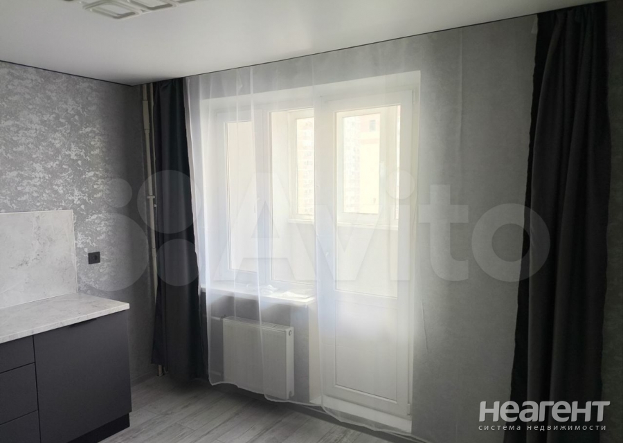 Продается 1-комнатная квартира, 44 м²