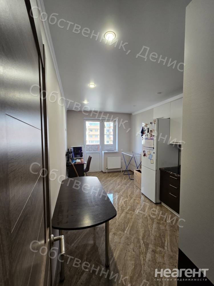 Продается 1-комнатная квартира, 43 м²