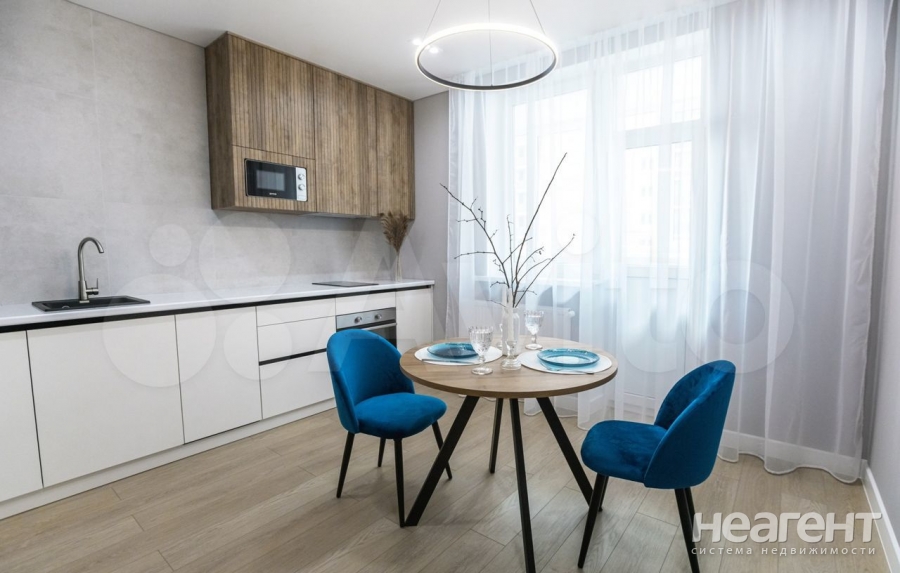 Продается 1-комнатная квартира, 40 м²