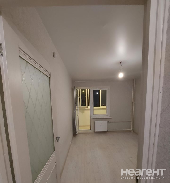 Продается 1-комнатная квартира, 37,5 м²