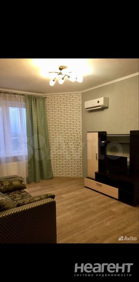 Продается 1-комнатная квартира, 40 м²