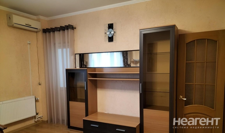 Продается 1-комнатная квартира, 39,8 м²