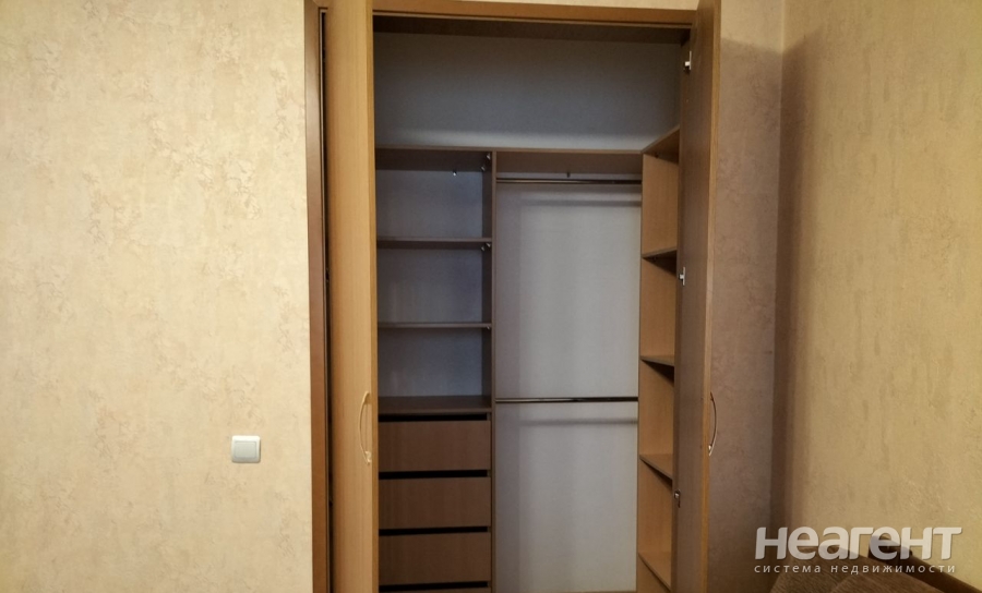 Продается 1-комнатная квартира, 39,8 м²