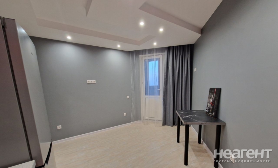 Продается 1-комнатная квартира, 38 м²