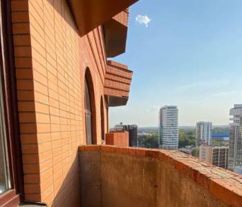 Продается 2-х комнатная квартира, 97,2 м²