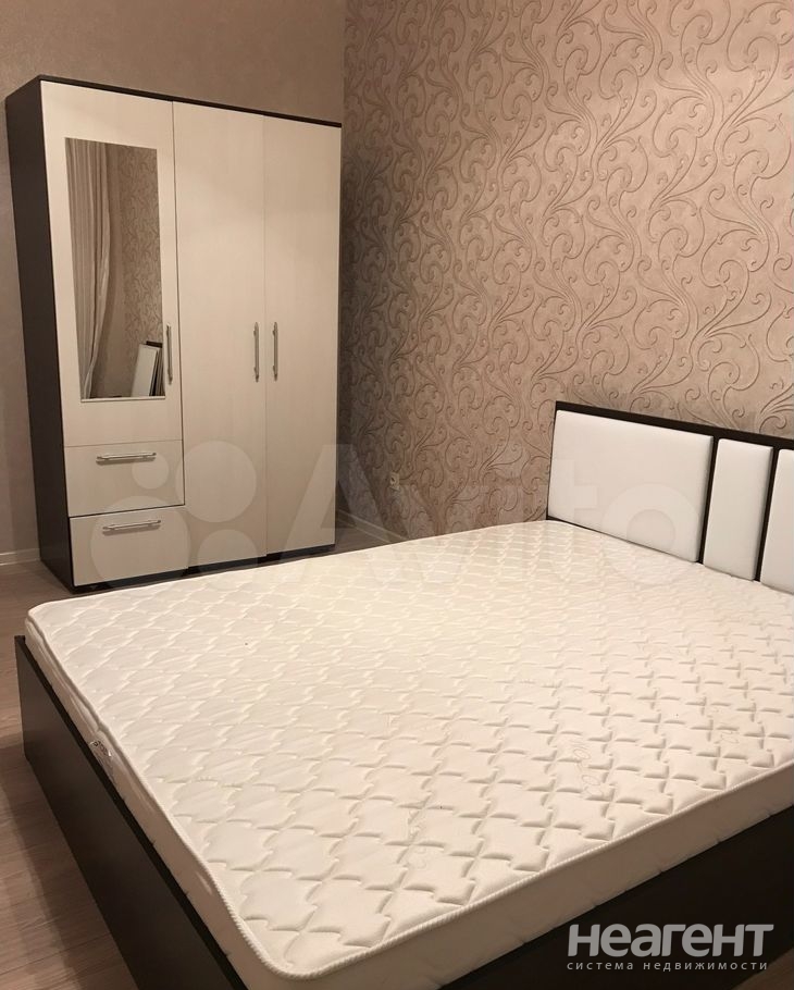 Сдается 1-комнатная квартира, 40 м²