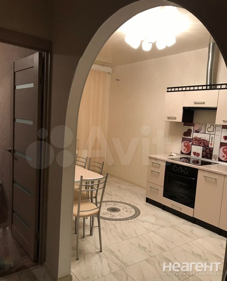 Сдается 1-комнатная квартира, 40 м²