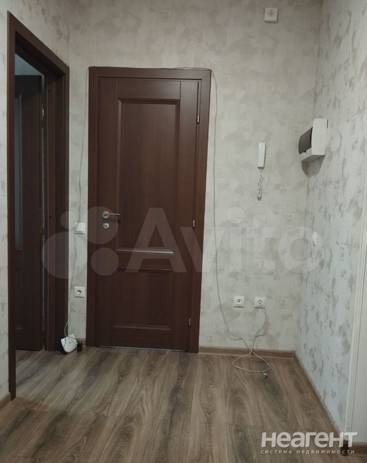 Продается 1-комнатная квартира, 44 м²