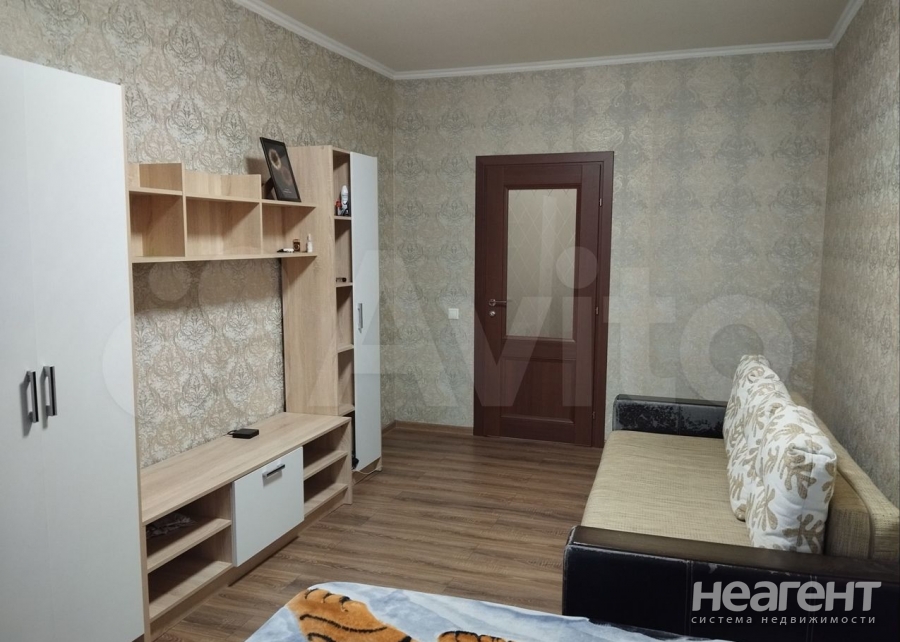 Продается 1-комнатная квартира, 44 м²