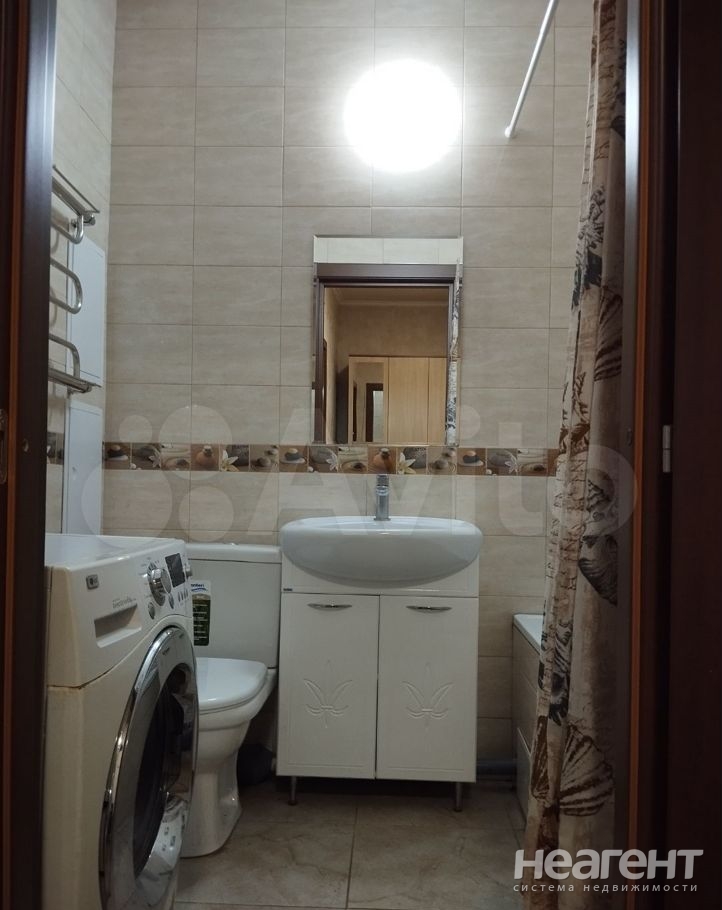 Продается 1-комнатная квартира, 44 м²