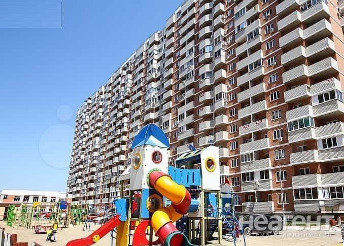 Продается 1-комнатная квартира, 42,7 м²