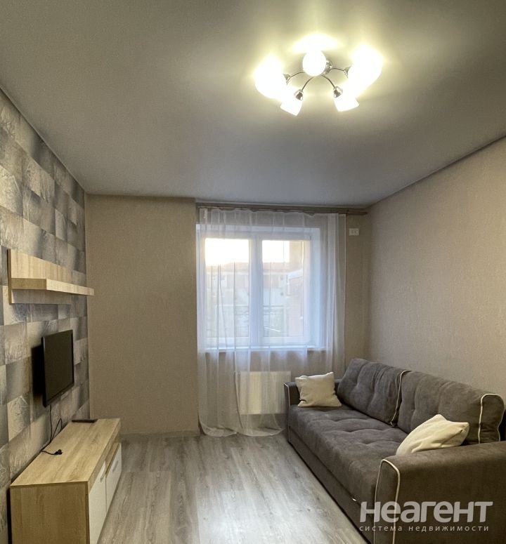 Продается 1-комнатная квартира, 39,8 м²