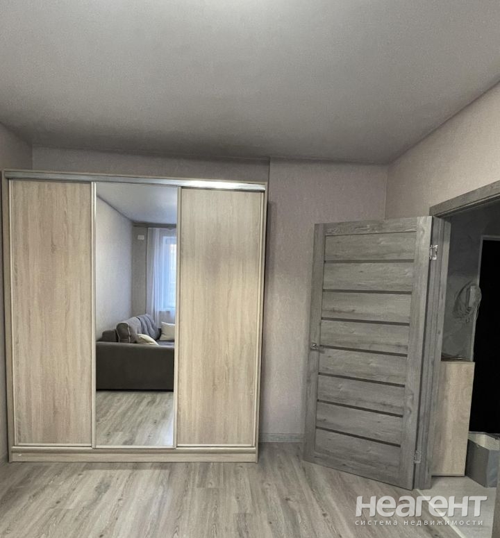 Продается 1-комнатная квартира, 39,8 м²