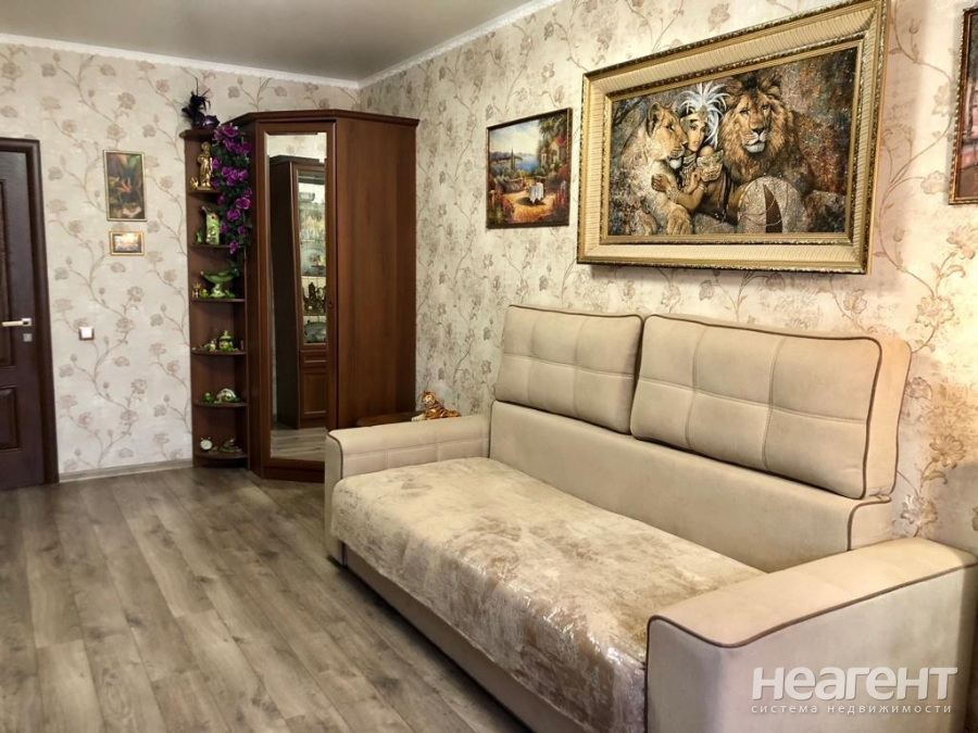 Продается 1-комнатная квартира, 42,5 м²