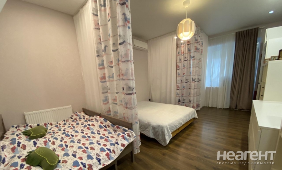 Продается 1-комнатная квартира, 51 м²