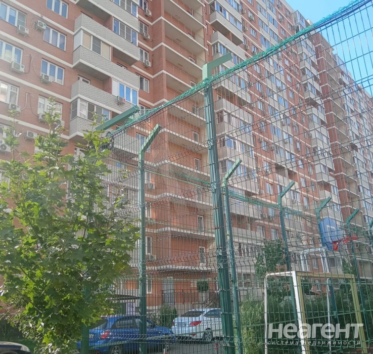 Продается 1-комнатная квартира, 37,5 м²