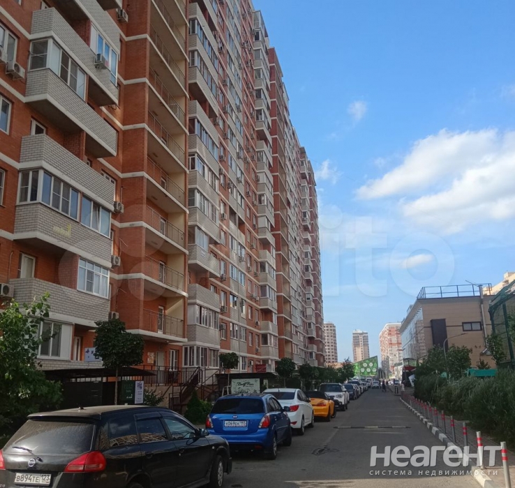 Продается 1-комнатная квартира, 37,5 м²