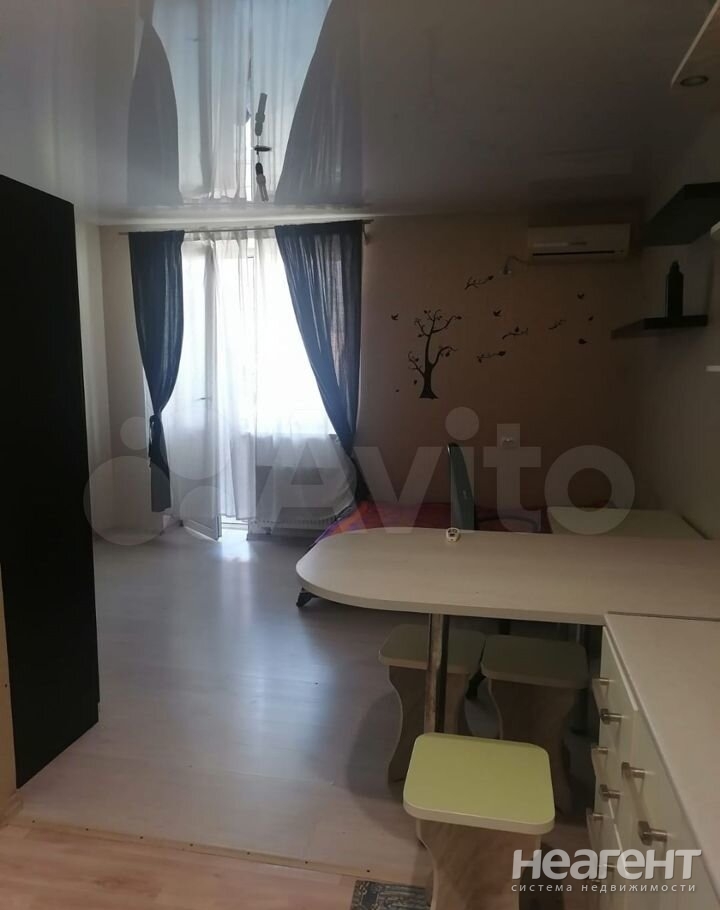 Продается 1-комнатная квартира, 24,7 м²