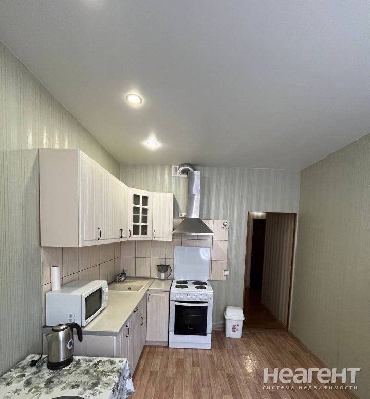 Продается 1-комнатная квартира, 40,5 м²