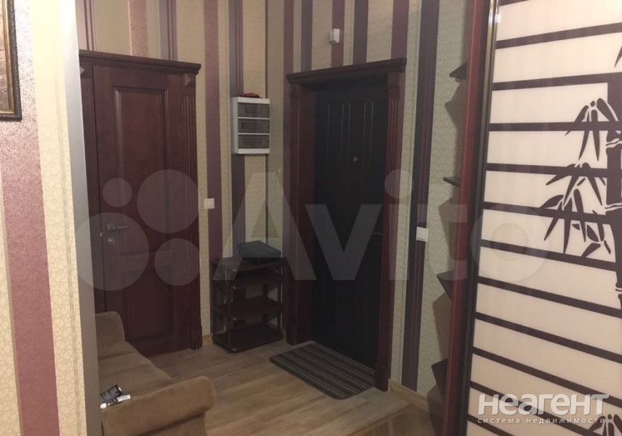 Продается 3-х комнатная квартира, 130 м²