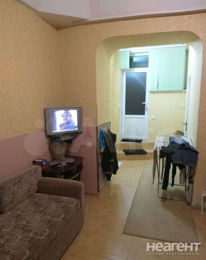 Продается 1-комнатная квартира, 30 м²