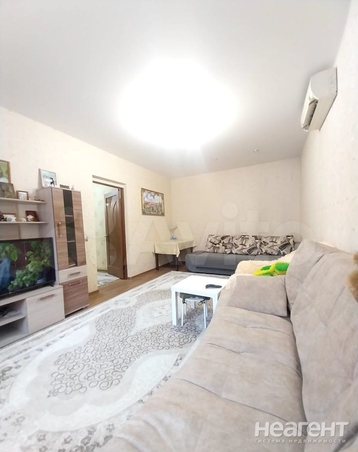 Продается 1-комнатная квартира, 50 м²