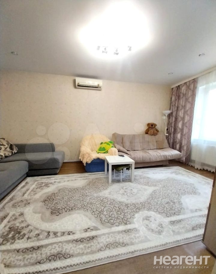 Продается 1-комнатная квартира, 50 м²