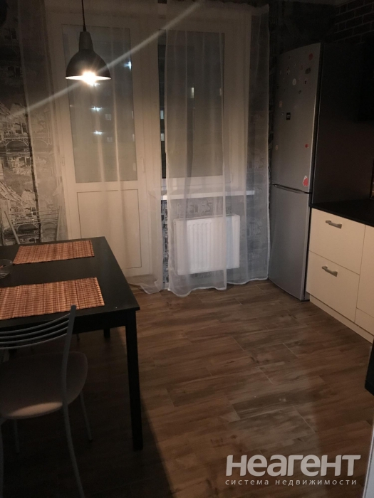 Продается 1-комнатная квартира, 45,6 м²