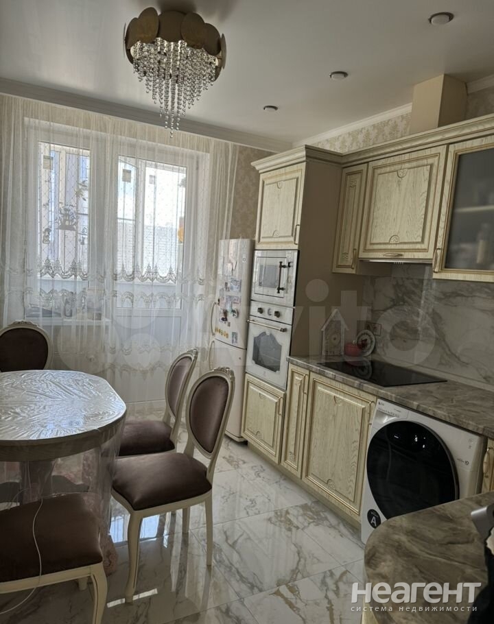 Продается 1-комнатная квартира, 58 м²