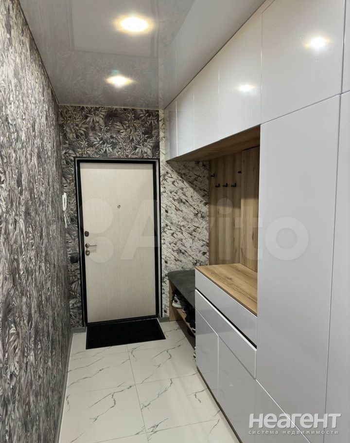 Продается 2-х комнатная квартира, 72 м²