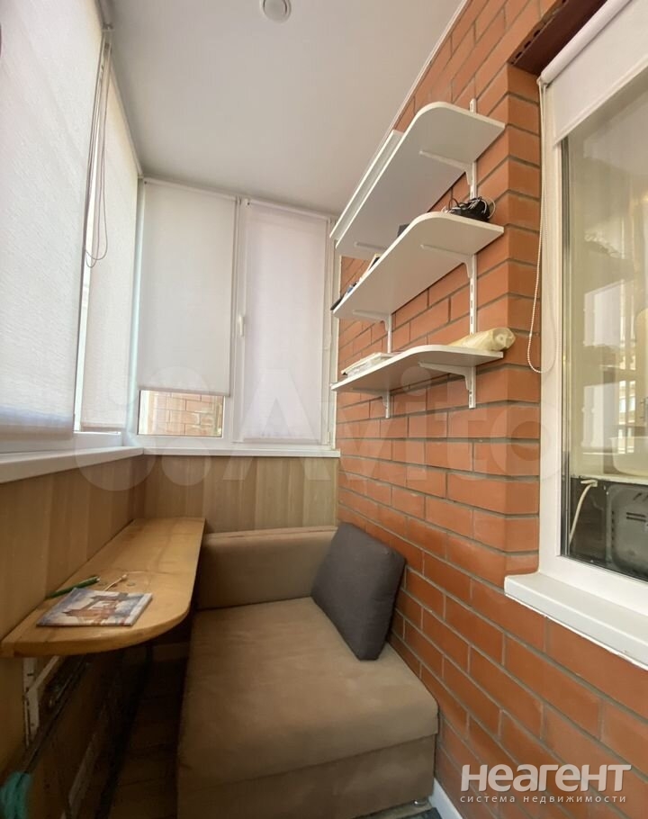 Продается 1-комнатная квартира, 38 м²