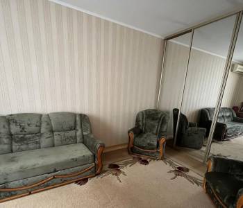 Продается 1-комнатная квартира, 38 м²